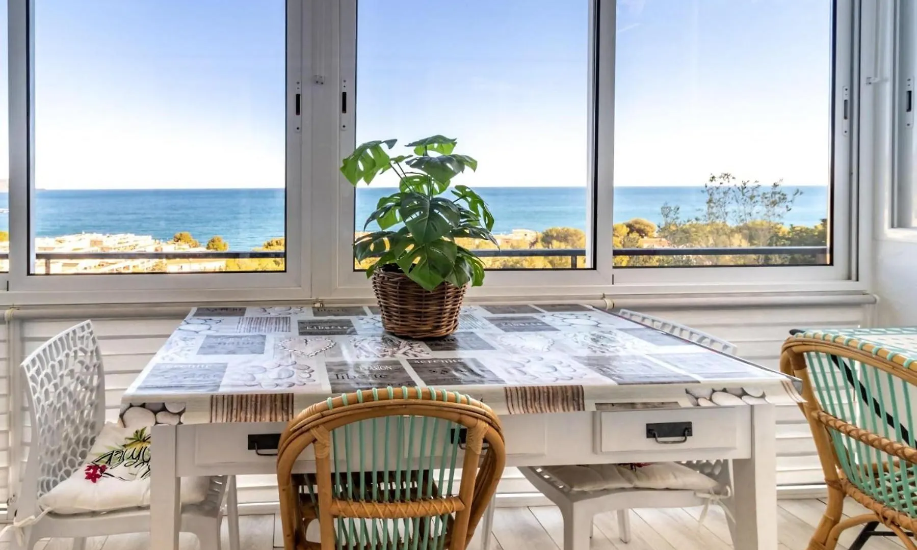 Fener De Dalt 90 Apartamento Con Vistas Llanca